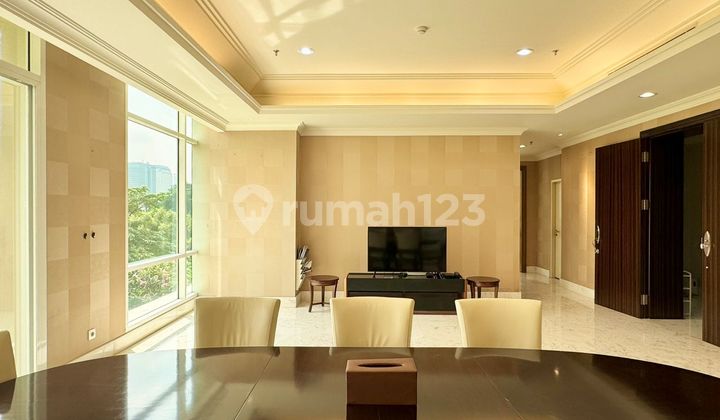 Botanica Simprug 2 Bedroom dengan Private Lift 195m2 2