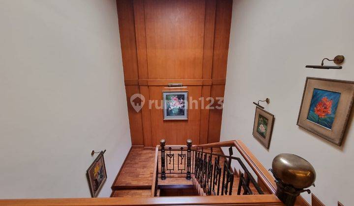 Disewakan Rumah Modern Look Area Senopati, 2 Lantai, Big Balcony, Murah 4