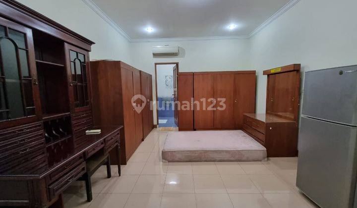 Disewakan Rumah Modern Look Area Senopati, 2 Lantai, Big Balcony, Murah 16