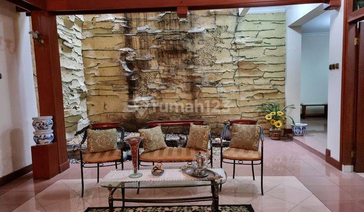 Disewakan Rumah Modern Look Area Senopati, 2 Lantai, Big Balcony, Murah 17
