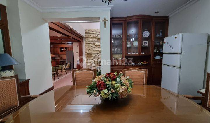 Disewakan Rumah Modern Look Area Senopati, 2 Lantai, Big Balcony, Murah 18