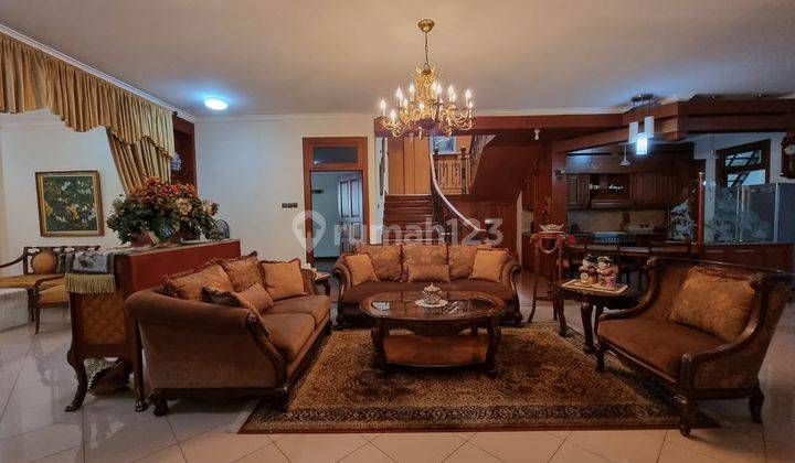 Disewakan Rumah Modern Look Area Senopati, 2 Lantai, Big Balcony, Murah 24