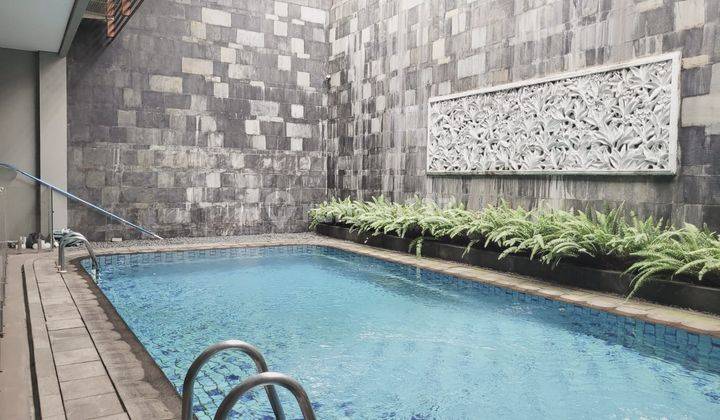 Disewakan Rumah Mewah 4 Kamar di Menteng Kolam Indoor 1