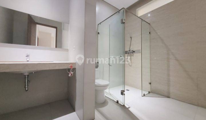 Disewakan Rumah Mewah 4 Kamar di Menteng Kolam Indoor 6