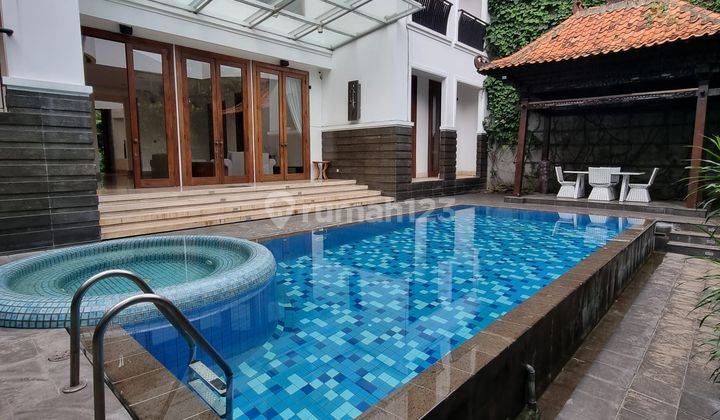 Rumah Mewah di Cipete 5 Kamar Kondisi Bagus Swimming Pool  1