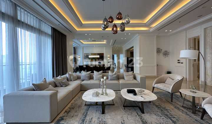 Raffles Residence Tipe 4 Kamar Luxury Theme