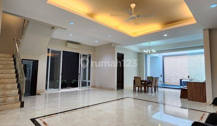 Rumah Mewah di Pondok Indah Jakarta 2 Lantai Pool Garden 1