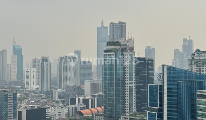 Verde Two 3 Kamar Tidur dengan Balkon Well Maintained 2