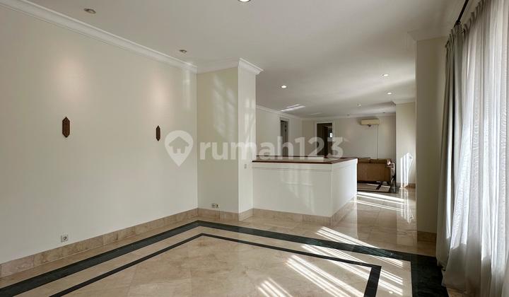 Rumah Mewah di Patra Kuningan Jakarta 2 Lantai Basement Storage 2