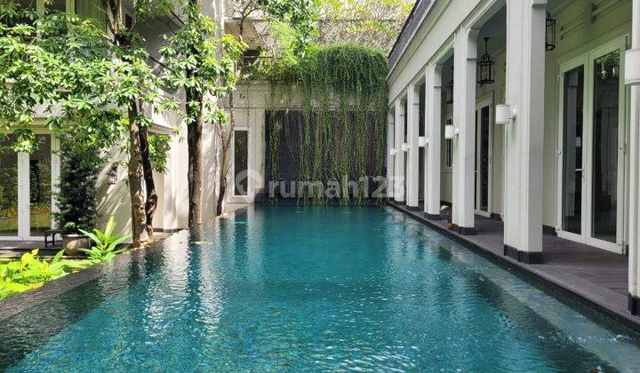 Rumah Mewah dengan Pool dan Big Dining Room 1