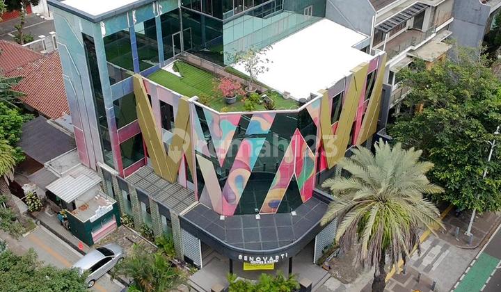 For Rent: Mini Building in Senopati, 3 Floors with Kitchen Set For Rent: Mini Building in Senopati, 3 Floors with Kitchen Set