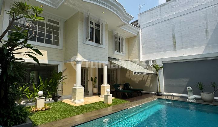 Luxury House in Pondok Indah 422m2 2 Floors with Pool Luxury House in Pondok Indah 422m2 2 Floors with Pool