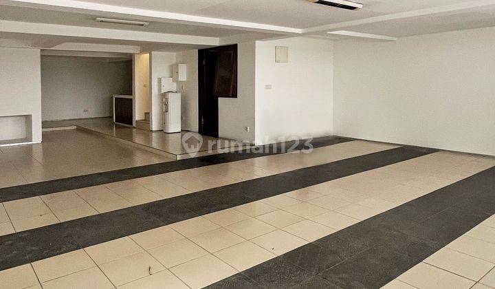 Rumah Mewah di Scbd Jakarta Selatan Unfurnished Dengan Pool 2