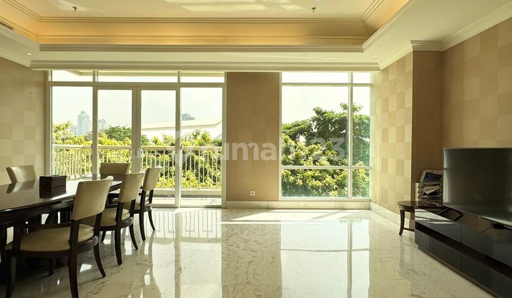 Botanica Simprug 2 Bedroom dengan Private Lift 195m2 Botanica Simprug 2 Bedroom dengan Private Lift 195m2