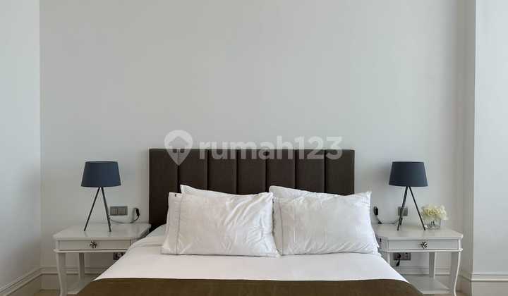 Raffles Residence Tipe 4 Kamar Luxury Theme 2