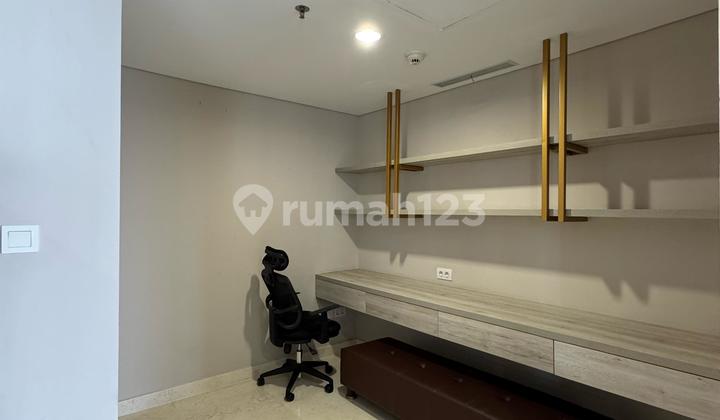 Ciputra World 2 Jakarta Tipe 2 Kamar Tidur Best View 2