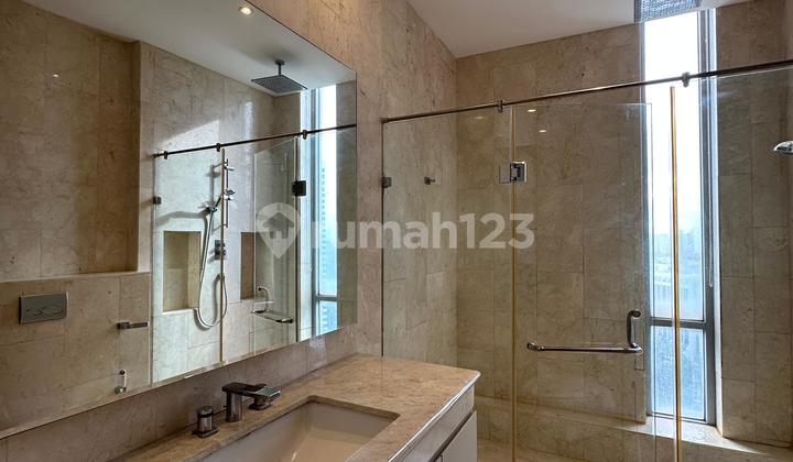 Senopati Suites 2 Kamar Tidur 168m2 dengan Mini Balkon 2