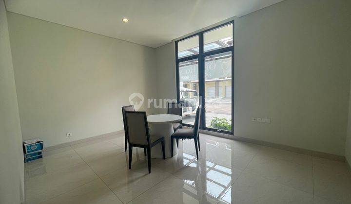 Rumah 3 Lantai di Morizen Residence, Bekasi 2