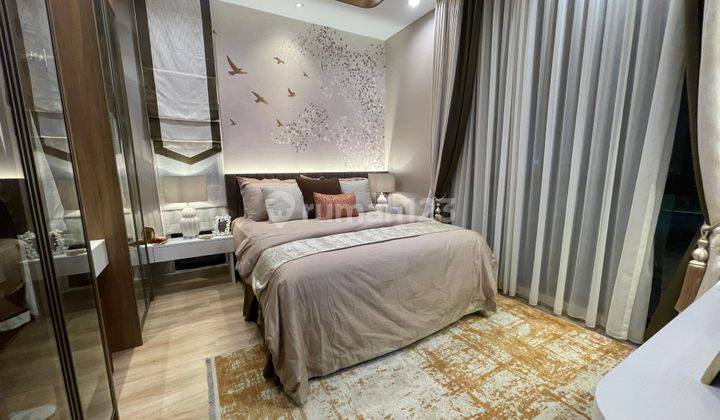 Rumah 2 Lantai di Viola Residence Summarecon Crown Gading, Bekasi 2