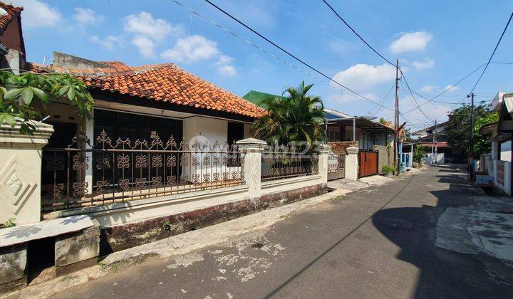 Rumah 2 Lantai Samping Tip Top Pondok Gede 2