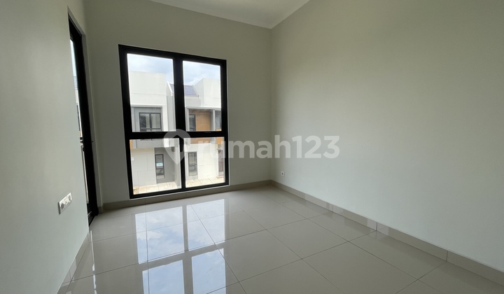 Disewakan Rumah Baru Regia Residence Siap Huni  2