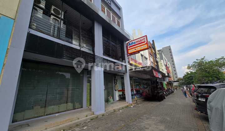 Ruko Gandeng City Park Jakarta Barat