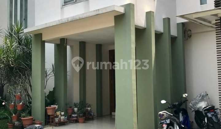 For Sale Rumah di Tulodong Jakarta Selatan