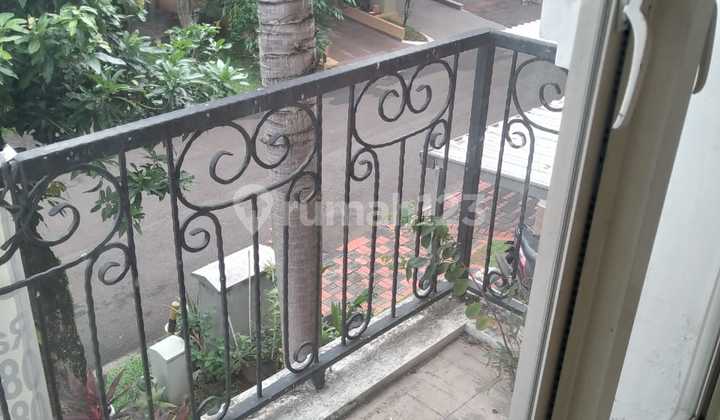 Rumah Di Cluster Crystal Gading Serpong