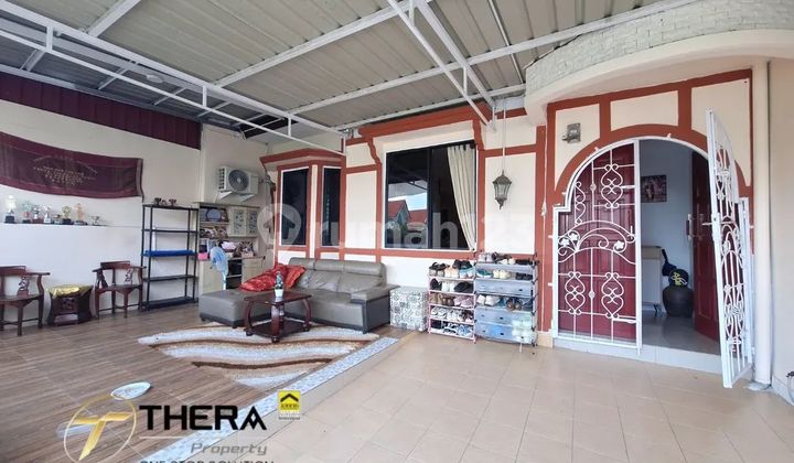 For Sale Fast !! 2-Story House in Dutamas Cluster Size 8x18m Near School, Place of Worship, Batam Center Mall 2