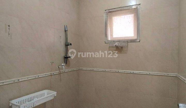DIJUAL CEPAT & MURAH !! RUMAH 2 LT COUPLE BEVERLY HADAP TAMAN LT 220 M2 DEKAT MEGAMALL BATAM CENTER 7