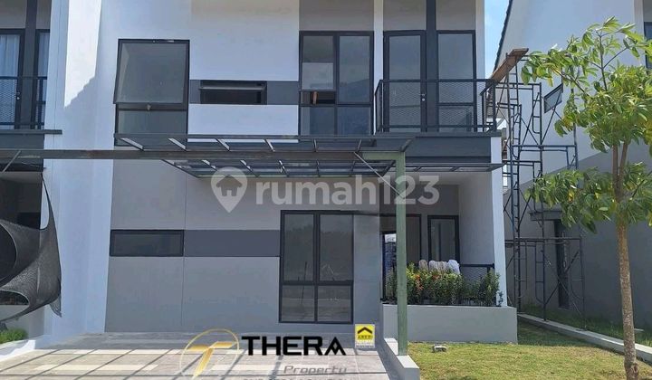 Middle Hook House in Premium Area Royal Vasa Sea View Facing Near Port and Batam Center Megamall