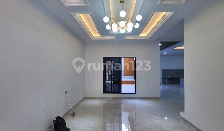 Beautiful New Renovated 2-Storey House in Beverly Park, Near the Port and Batam Center Megamall 2