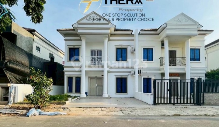 2-Storey House Victory Residence 5 Minutes Walk to Universal Batam Center Campus