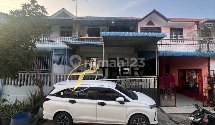 For Sale! 2-Story House in Jodoh Permai, Behind Planet Holiday, Jodoh Batam. For Sale! 2-Story House in Jodoh Permai, Behind Planet Holiday, Jodoh Batam.