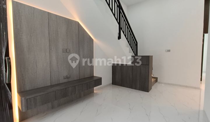 For Sale !! 2-Story Fully Renovated Beverly Green House Ready to Occupy Batam Center 2