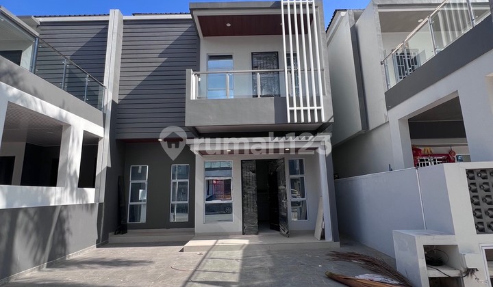 2-Storey House Fully Renovated with Nice Interior, Just Bring Your Suitcase, Quiet Environment Near Universal Campus Batam Center