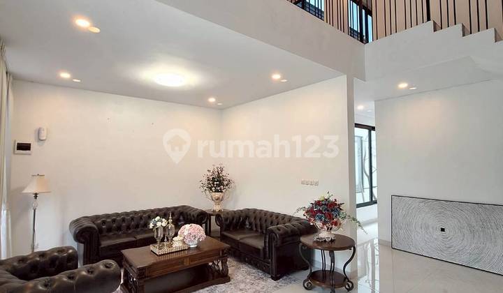 Dijual !! Rumah 2 Lantai Ekslusif Bangun Dari Nol Spek Premium Import Di Perum Crown Hills Batam Center