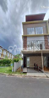 Dijual !! Rumah.3 Lantai Penhouse Di The Icon Central Dekat Golf Driving Batam Center Dijual !! Rumah.3 Lantai Penhouse Di The Icon Central Dekat Golf Driving Batam Center