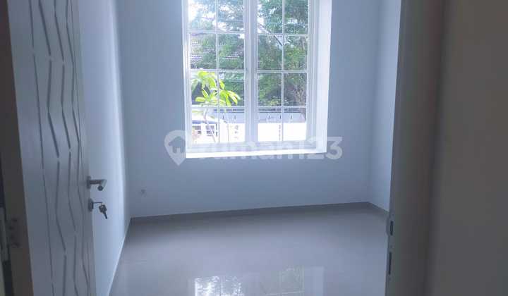 Jual Rumah Bagus Siap Pakai 2