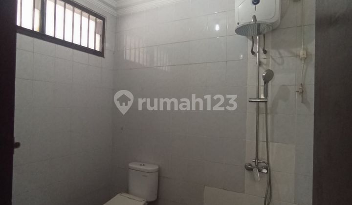 Jua Rumah Tengah Kota 2