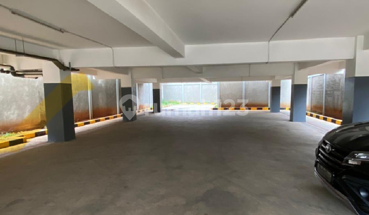 New Building in Utan Kayu, East Jakarta New Building in Utan Kayu, East Jakarta