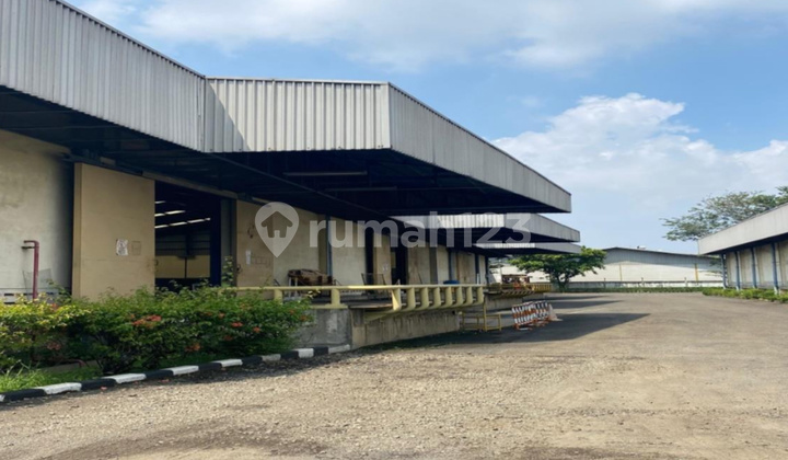 Disewakan Gudang Di Cakung 1800m2