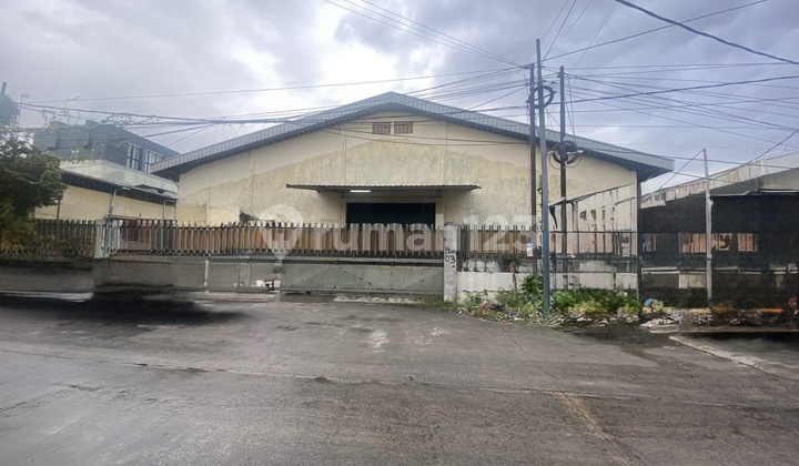 Warehouse for Sale in Sunter 2600M2 Warehouse for Sale in Sunter 2600M2