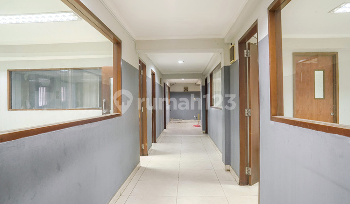 Warehouse for Sale in Sunter 1900m2 Warehouse for Sale in Sunter 1900m2