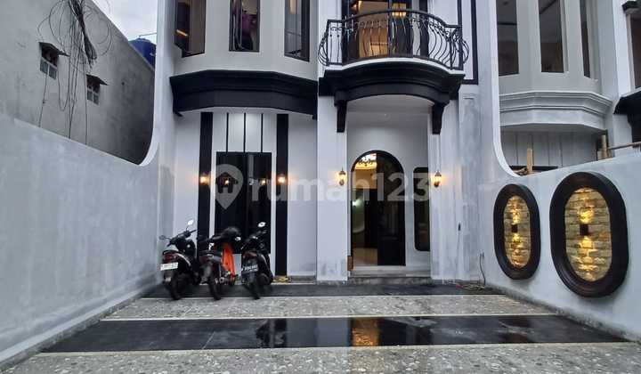 Ready-to-Occupy 2-Story House in Jagakarsa, South Jakarta