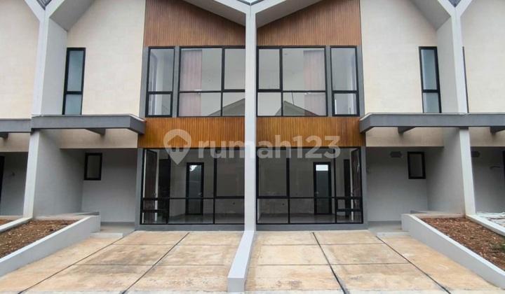 Rumah 1 & 2 Lantai Di Cipondoh Dengan View Danau