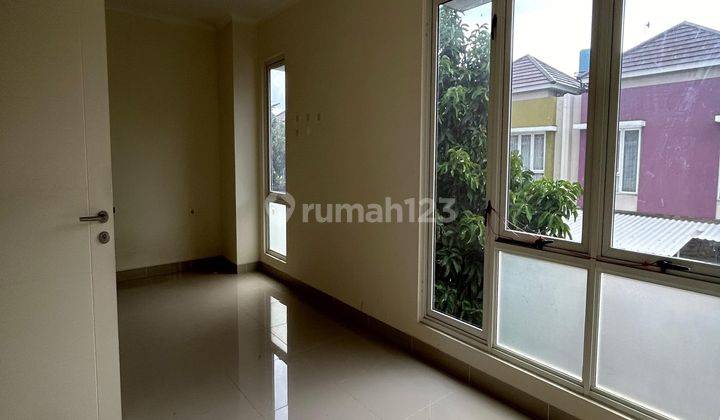 Rumah 2 Lantai Di Summarecon Serpong Cluster Thomson 2