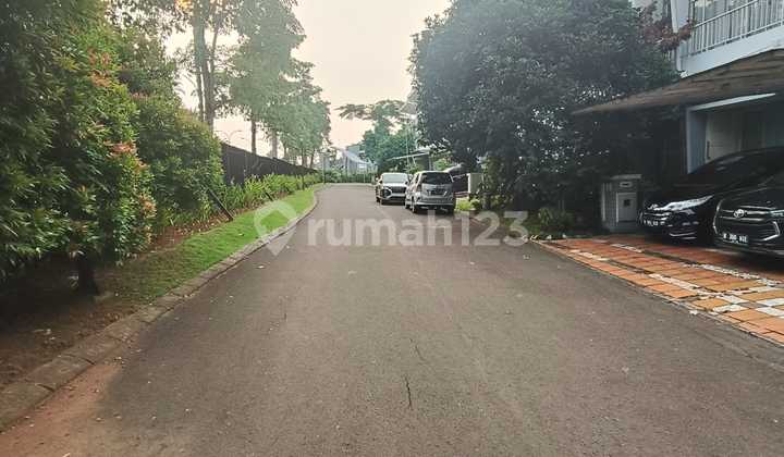 Jamin Murah Rumah Grisea Gading Serpong Hadap Boulevard Lt. 12 X 18 = 216m2lb. 228m22 Ltkt 4 +1km 4hadap Selatan Shmpln 5500 (token)ada Danau Sport Club. Swimming Pool At Complek Prize 5,4 M  2