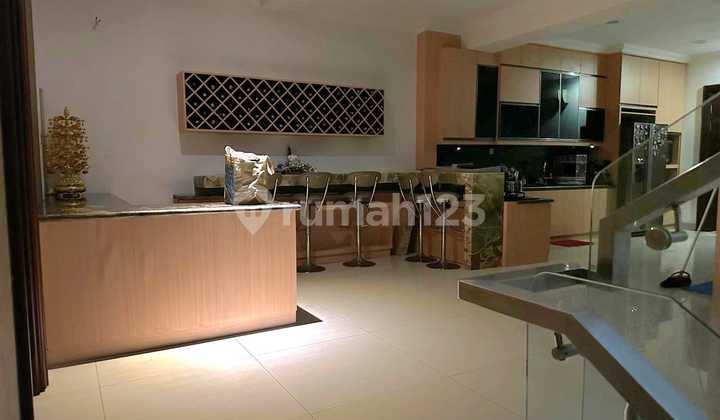 For Rent Florence House Full Furnish Ready to Occupylt 200lb 500uk 10x20kt 6+1Rental Price 350 million/year