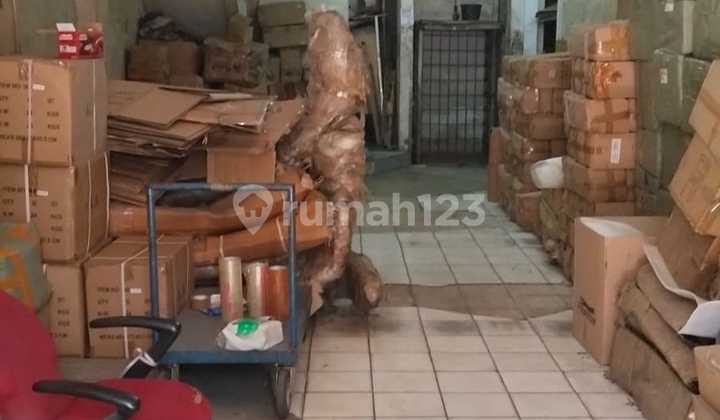 For Sale: Attached Shophouses in Karang Anyar, Sawah Besar, Main Road
Area per Shophouse:
Land Area: 72m²
Building Area: 273m²
5-Story Building
HGB (Right to Build)
Price: 11 Billion